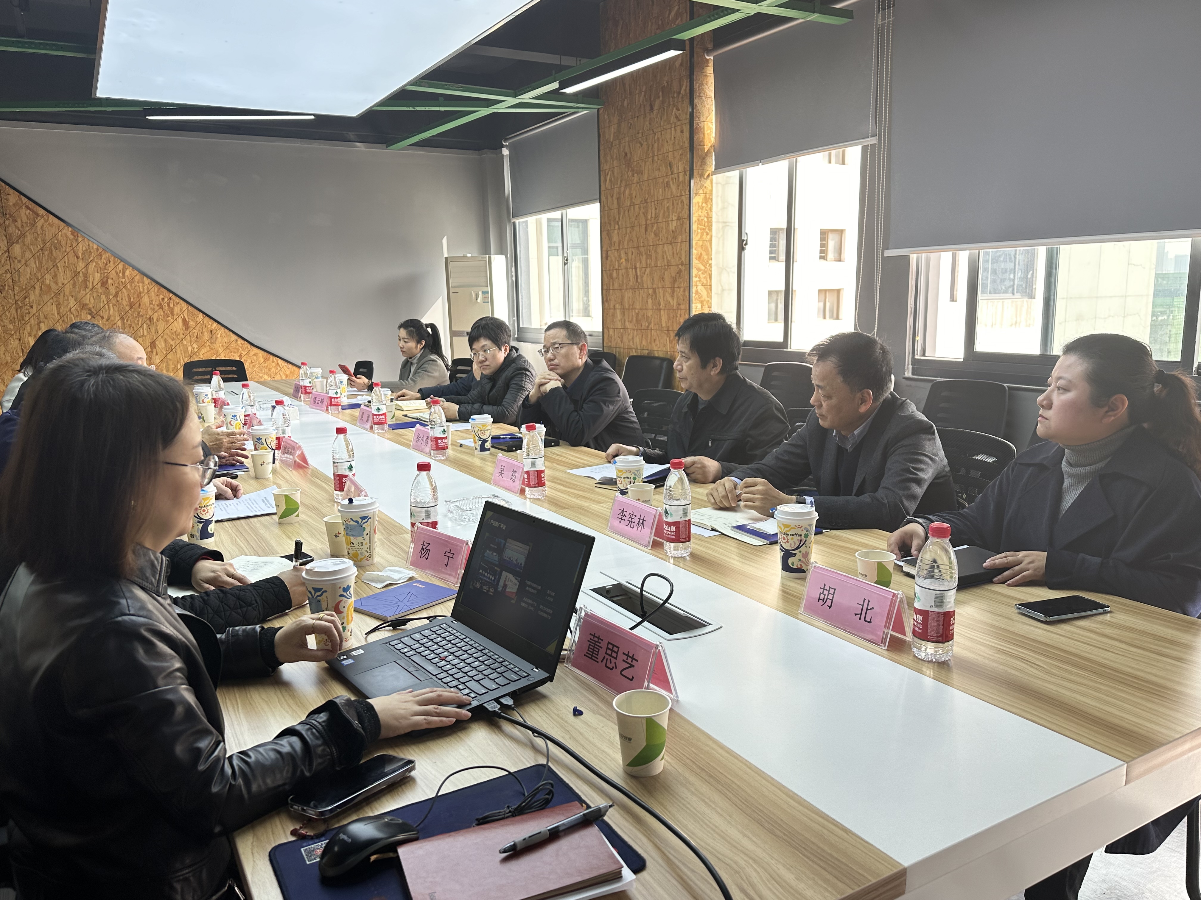 徐小勇带队在武汉市调研广告产业集聚区园区建设运营情况